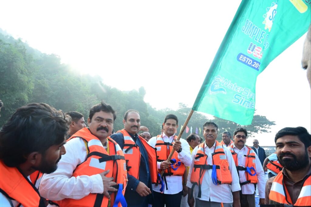 Minister Kondapalli Srinivas started the boat ride
