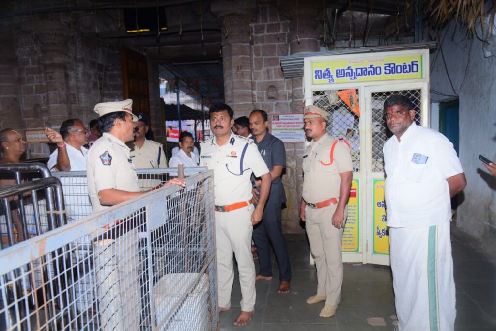 SP Damodar inspects security arrangements